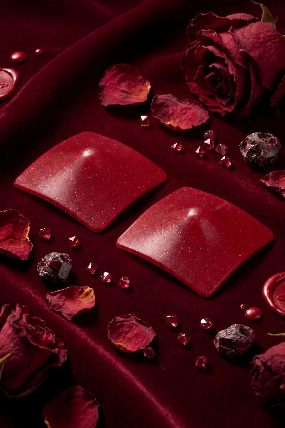 Cache-mamelons sexy carrés en métal rouge