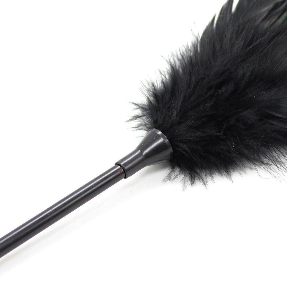 Cravache tapette courte à plumes noires